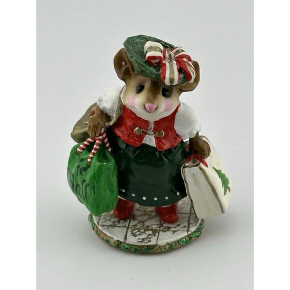 Wee Forest Folks "Mall Mom" Christmas Edition M-264 2001 AP Retired - Picture 2 of 9
